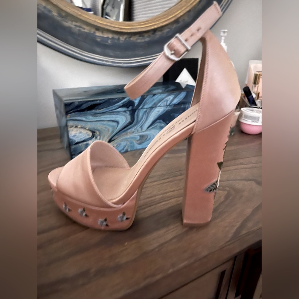 Chinese Laundry Ariana Heels